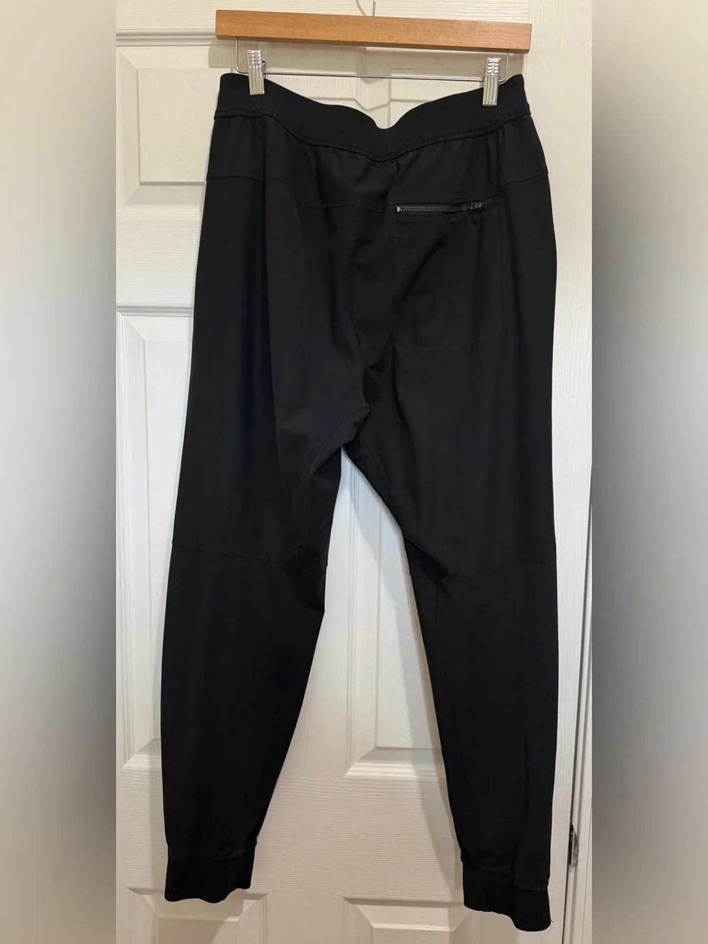 Lululemon Men’s License to Train Joggers